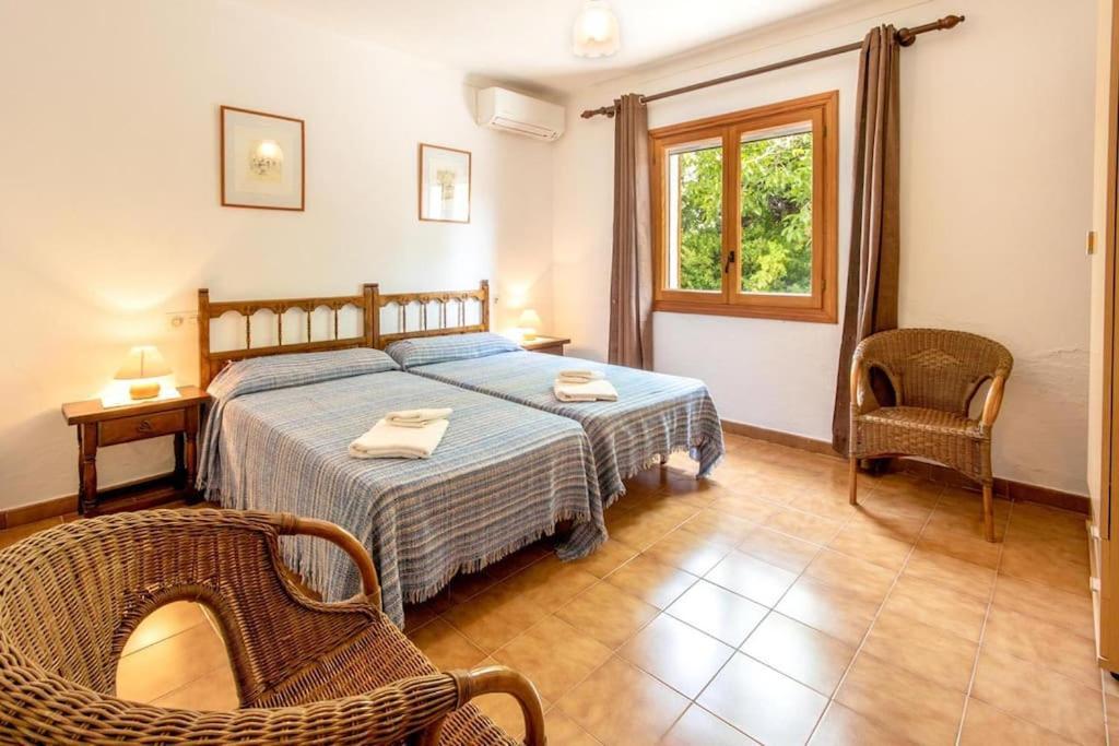 3 Bedrooms With Pool Near By Renthousing *