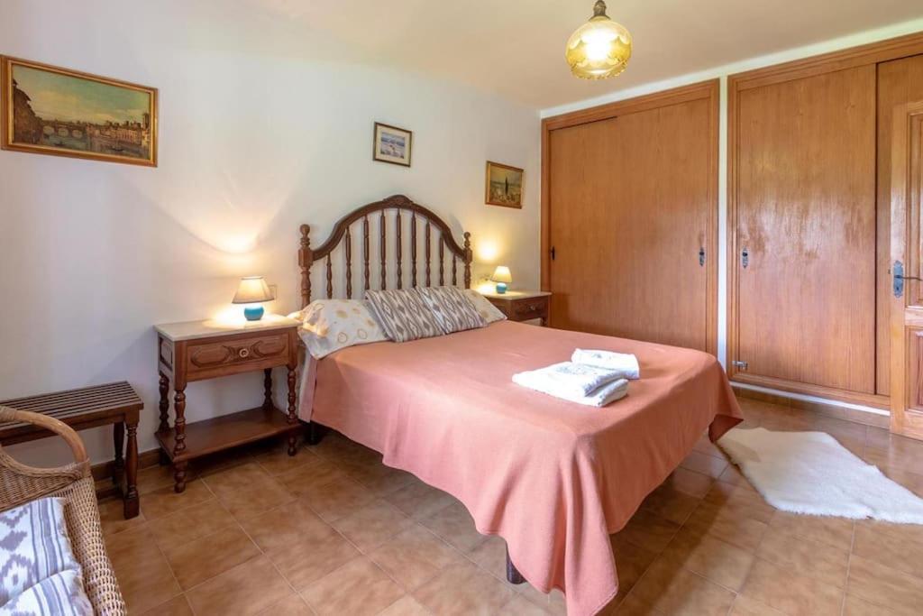 3 Bedrooms With Pool Near By Renthousing *