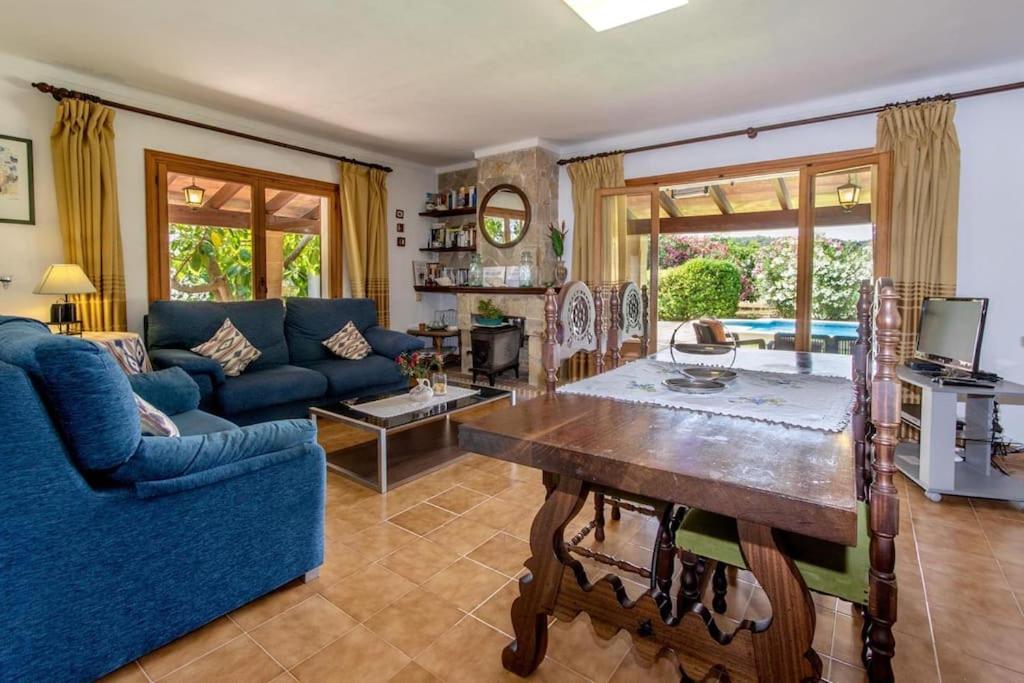 3 Bedrooms With Pool Near By Renthousing Ferienhaus *